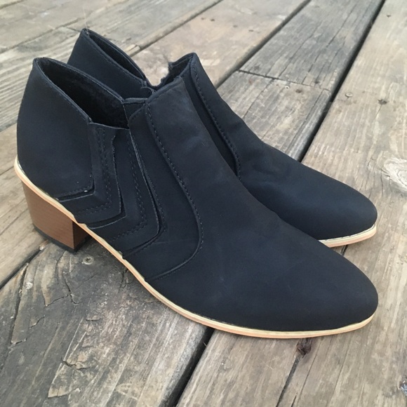 black ankle boots small heel